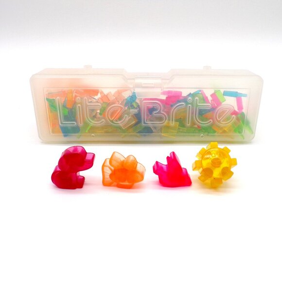 Lite Brite Plastic Snap Box Pegs Shapes Dog Fish Bird Sun Flat Create Art Colors - Picture 1 of 6